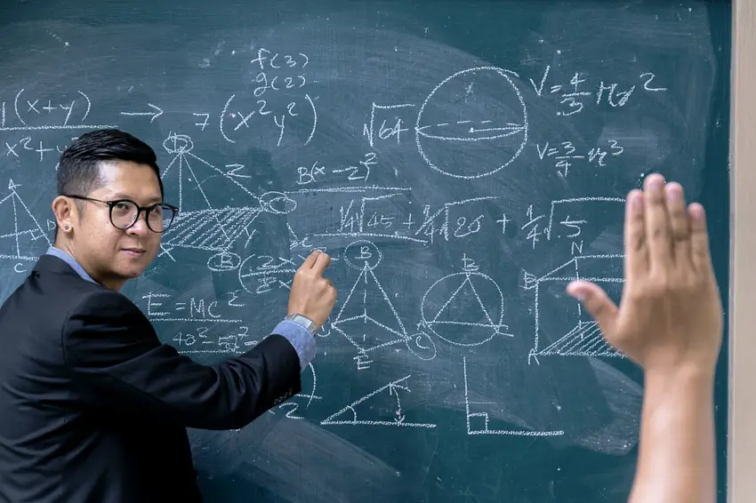 Physics Lecturers