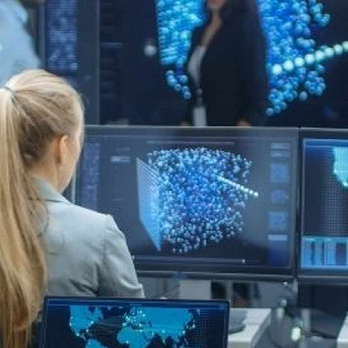 Intelligence Analysts