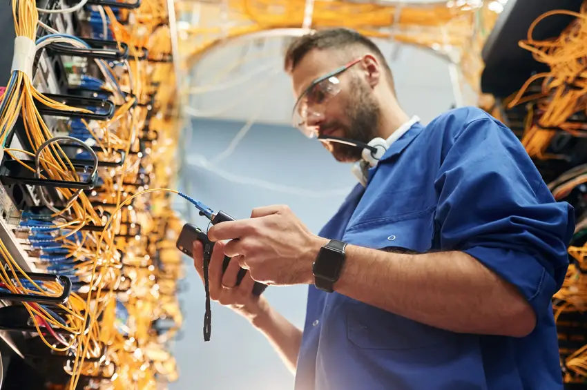 Telecom Equipment Installers