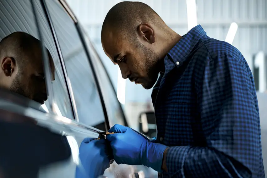Auto Glass Technicians