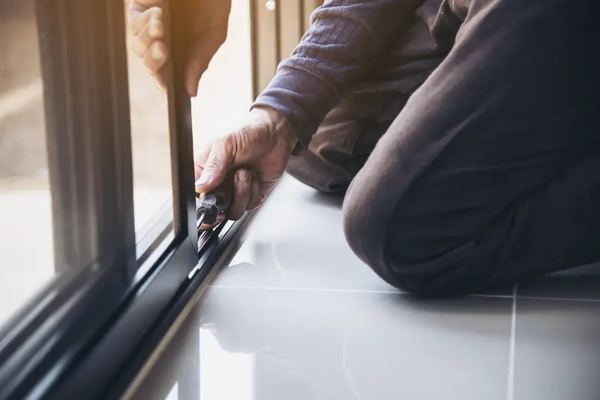 Mechanical Door Repairers