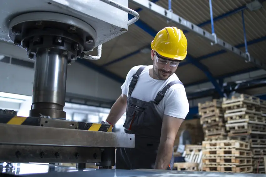Extrusion Machine Operators
